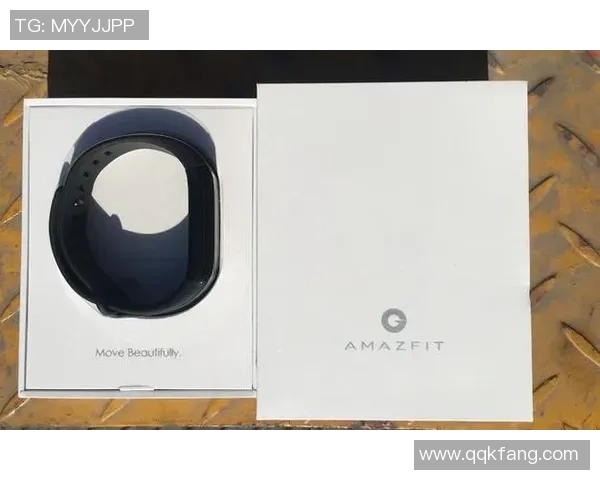 手环扣点燃球星足球激情畅享运动魅力引领健康新风尚